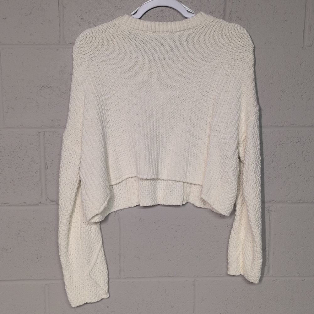 Ivory Cream Cable Knit Cropped Crewneck Sweater Size Medium - Picture 7 of 7